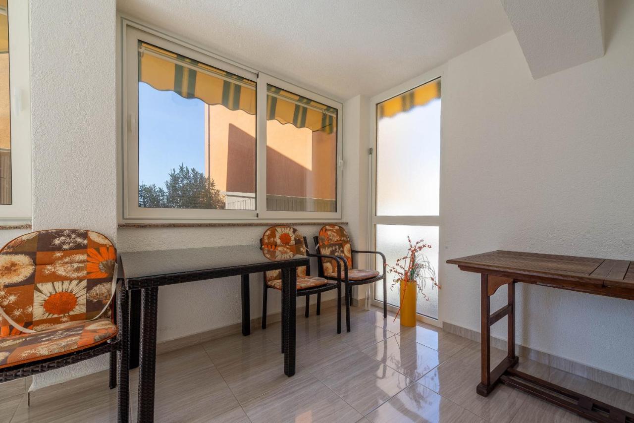 Niko Apartment Vir Extérieur photo